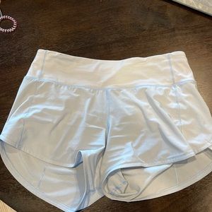 Lululemon mid rise speed up short 4in in light blue